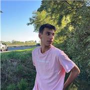 ! mi chiamo Luca, sono un ragazzo di 20 anni e frequento l’università. Se serve aiuto per matematica e/o inglese contattatemi!