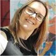 Professora de Língua Portuguesa e Espanhola com Pós Graduação e experiência de mais de 30 anos em sala de aula