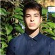 Französisch ist meine Muttersprache und meine Kultur, und ich freue mich sehr, sie an die Schüler weiterzugeben
