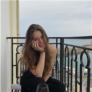 Erfahrene Nachhilfelehrerin und Übersetzerin für Englisch und Deutsch