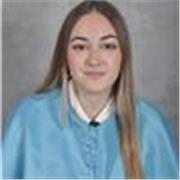 Maestra en prácticas. Estoy abierta a todo tipo de asignaturas y, en especial, francés. 