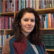 Preparación para exámenes TOEFL, IELTS y GRE, además de clases de inglés básico, conversacional y académico