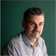 Envie de faire du théâtre ? Voilà plus de 25 ans que je donne des cours en présentiel et en ligne à l'international