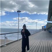 Capacitada para dar clase de todas las asignaturas de la eso y primaria.