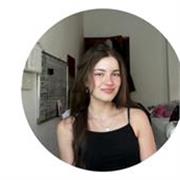 Estudiante de 2º de bachillerato Bioloógico con experiencia de 3 años en clases particulares a niños y adolescentes. 