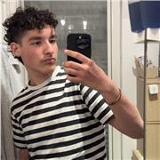 Lycéen en terminale générale proposant du soutient scolaire collège