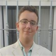 ¡Hola! Soy Rafael, estudiante de 16 años muy aficionado a las ciencias. Durante tres años he mantenido un sobresaliente en todas l
