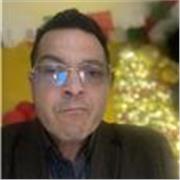 Maestro de comunicación oral y escrita para apoyar de forma continua en la expresión oral y la redacción