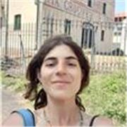 Docente con esperienza nelle scuole medie e superiori impartisce lezioni di matematica e scienze