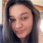 Estudiante catalana y con gran interés por la lengua y la educación.