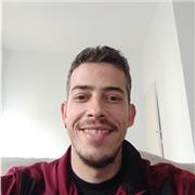 Maestro de educación primaria se ofrece para clases de refuerzo