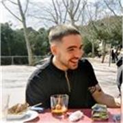 Profesor de inglés para extranjeros, dispongode buen nivel de inglés (C1). També professor de català