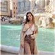 Maestra de Ed. Primaria, especializada en ed. personalizada y francesa. Experiencia docente en Francia y apoyo escolar de 1 año.