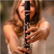 Clases de clarinete: Profesora superior de clarinete imparte docencia del instrumento desde etapas iniciales hasta superiores, med