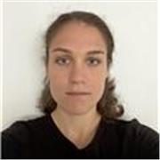 Doy clases de B1 y B2 para toda clase de personas interesadas. Cuento con un nivel de C1