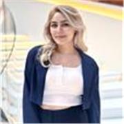 I would describe myself as a patient, encouraging, and energetic artist–teacher. My lessons for beginners to intermediate learners