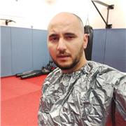 Passionné de muay thai et expert dans le domaine de la sécurité, je mets ma pédagogie et mon savoir a disposition des personnes désireuses de développer leur confiance en elle et de progresser dans leur boxe