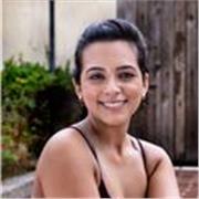 I'm a bilingual Yoga Therapist offering tailored Hatha Yoga Classes to your specific needs!