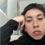 Sono una ragazza giovane ,piena di entusiasmo e voglia di condividere la passione per l’arte.