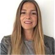 Profesora titulada de Derecho y Ciencias Política con experiencia de más de 4 años 