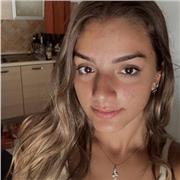 Sono una studentessa universitaria al primo anno, ho 18 anni e posso fare lezioni private a bambini fino alla terza media