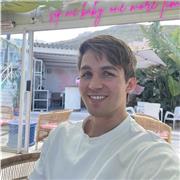 Native English speaker from South Africa offers English lessons for teens and students.