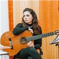 Laureata al conservatorio con esperienza offre lezioni di ukulele e teoria musicale live online