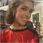 Profesora titulada en ADE y Educación, especializada en Pedagogía Terapéutica. Ofrezco clases de apoyo y refuerzo escolar.