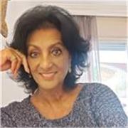 Mujer de negocios con experiencia ayuda con todo tipo de clases en inglés, online y presenciales. 