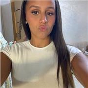 Profesora de repaso para gente de la ESO. Las clases serían presenciales y los viernes y fines de semana