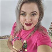 Maestra de apoyo escolar para alumnos de nivel primaria