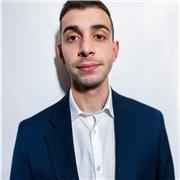 Neolaureato in musica elettronica impartisce lezioni di: teoria musicale, informatica musicale, informatica, solfeggio, storia le della musica