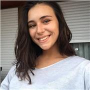 Profesora de idiomas para dar apoyo a niños de primaria