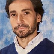 Profesor de Educación Primaria imparte clases