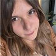 Profesora de inglés para infantes y mayores de edad enfocada en los niveles básicos (A2-B1).