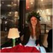 Sei alla ricerca di un insegnante di lingue? Ci sono io! Adatta a qualsiasi livello, non esitate!