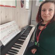 Would you like to learn how to play piano? I can help you to understand the language of music 😊❤️🎼🎶🎹