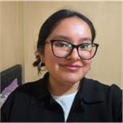 Profesora de química para estudiantes de cualquier grado