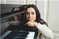 Insegnante di pianoforte a milano. laureata in pianoforte, maestro collaboratore e direzione d'orchestra, impartisce lezioni di musica classica e pianoforte ad ogni età