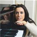 Insegnante di pianoforte a milano. laureata in pianoforte, maestro collaboratore e direzione d'orchestra, impartisce lezioni di musica classica e pianoforte ad ogni età