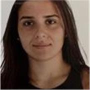 Studentessa di ingegneria per aiuto compiti
