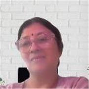 Creative mentor inspiring aspiring designers to think boldly.