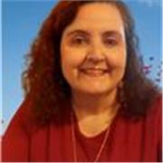 Profesora titulada; con más de 20 años de experiencia