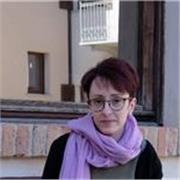 Insegnate di Letteratura Italiana, neolaureata in Lettere, Sapere Umanistico e Formazione, offre piani personalizzati di studio