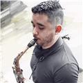 Profesor de saxofón con más de 10 años de experiencia, graduado con honores de la udea
