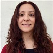 I teach private English lessons to adults online, from Buenos Aires. I adapt every class to the students' needs and goals.