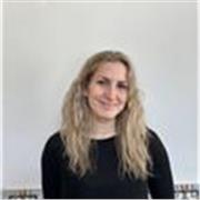 Tutora de inglés online (C2 Cambridge) con 5 años de experiencia. Clases dinámicas y adaptadas a tus objetivos