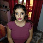 Diplomata offre lezioni di Lingua Italiana e Lingua Inglese