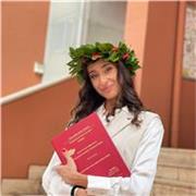 Dicente di geografia, impartisco lezioni di italiano, storia, diritto, geografia, storia dell'arte ai ragazzi delle elementari e scuole medie