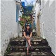 Profesora de inglés, francés y español con experiencia en clases para adolescentes, niños y adultos de manera presencial y virtual